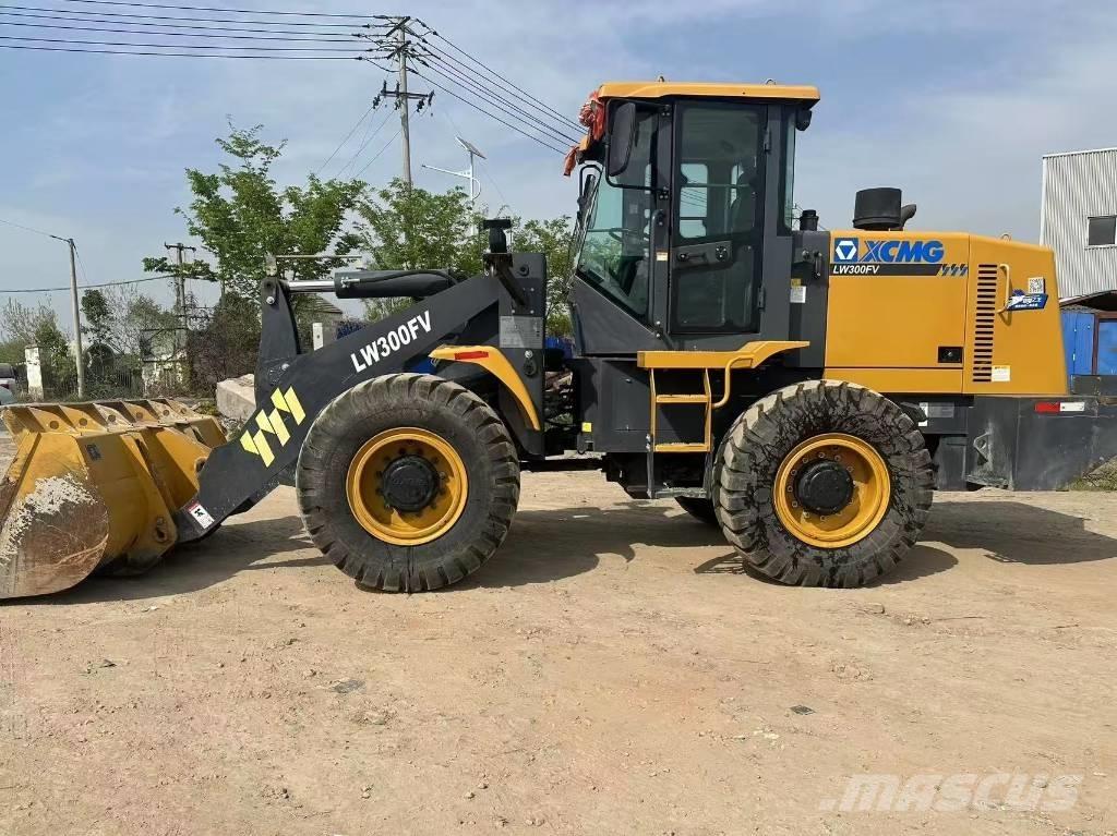 XCMG LW 300 FV Kolové nakladače
