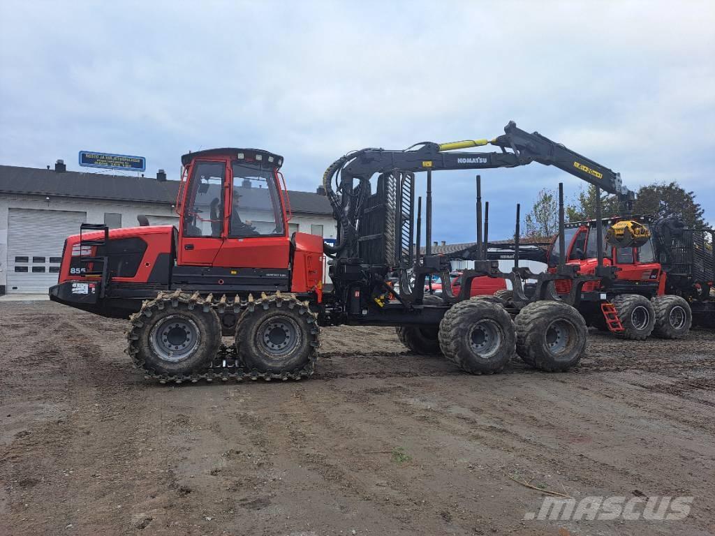Komatsu 855 Vyvážecí traktory