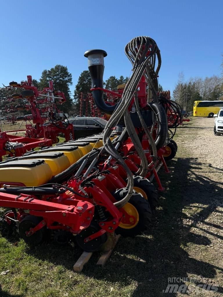 Väderstad Tempo V12 Přesné secí stroje