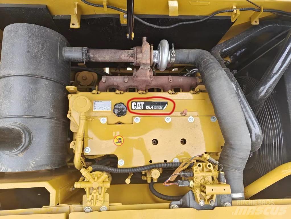 CAT 320 D Pásová rýpadla