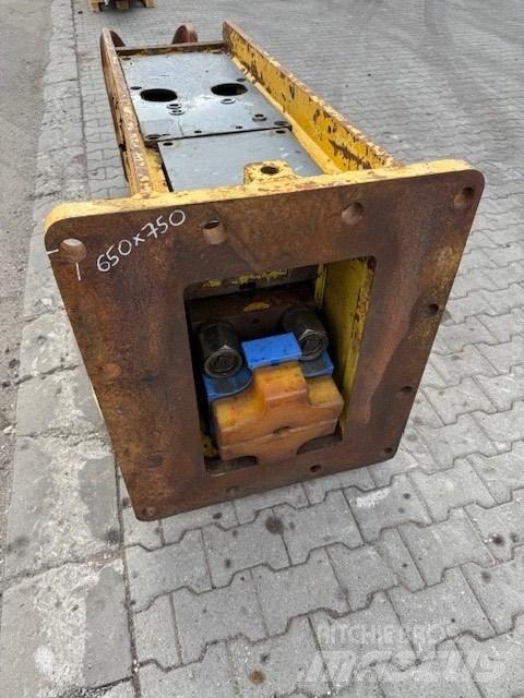 Soosan 140 Breaker Bourací kladiva / Sbíječky