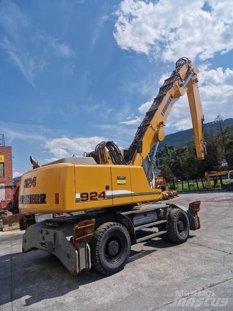 Liebherr A924C Stroje pro manipulaci s odpadem