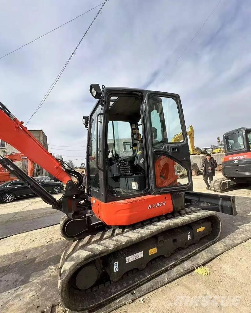 Kubota 163 Pásová rýpadla