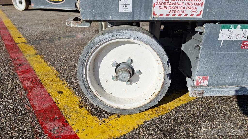 SkyJack SJIII4620 Nůžková zvedací plošina