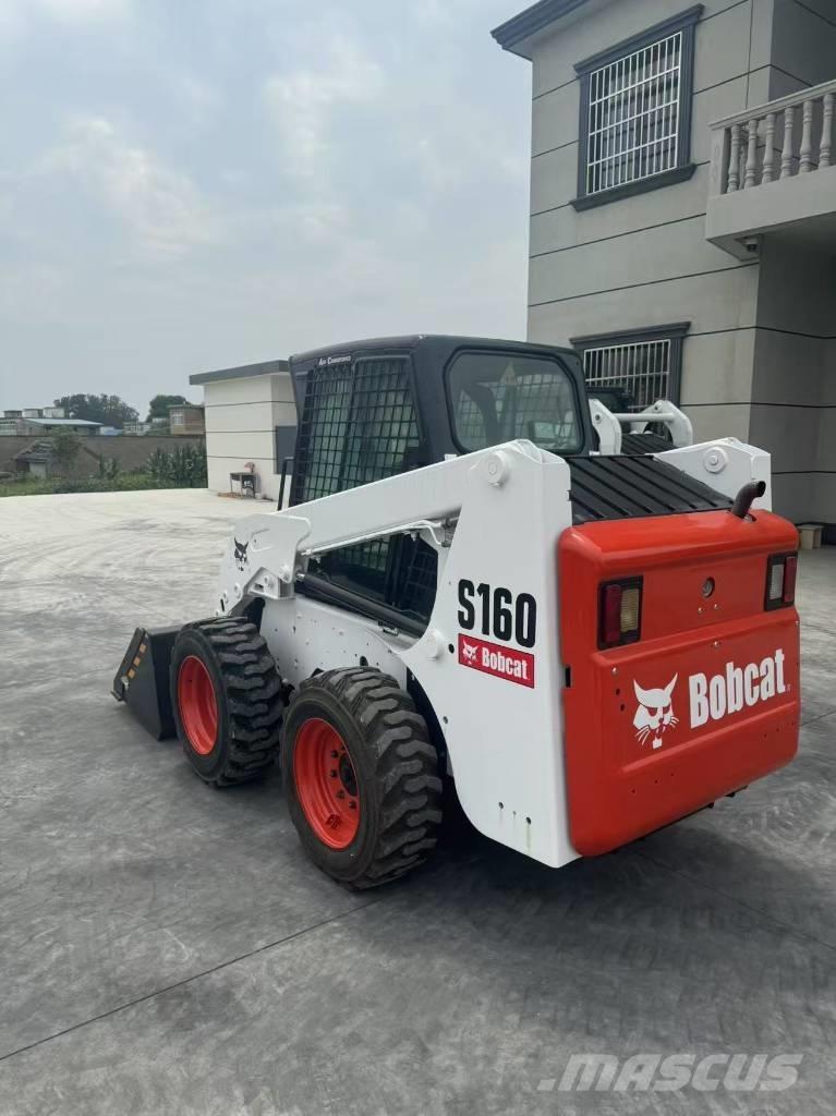Bobcat S 160 Smykem řízené nakladače