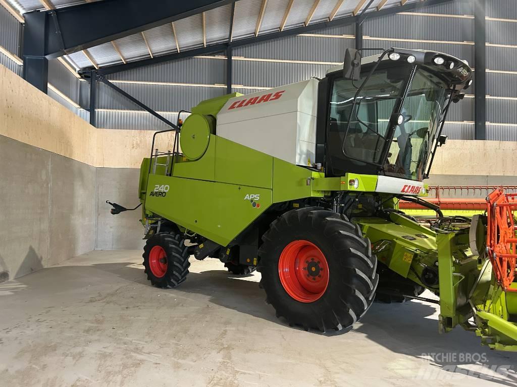 CLAAS Avero 240 Sklízecí mlátičky