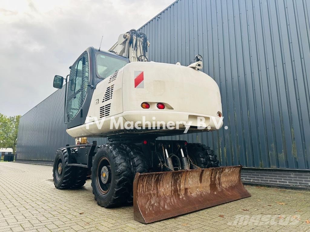 JCB JS 145 W Kolová rýpadla