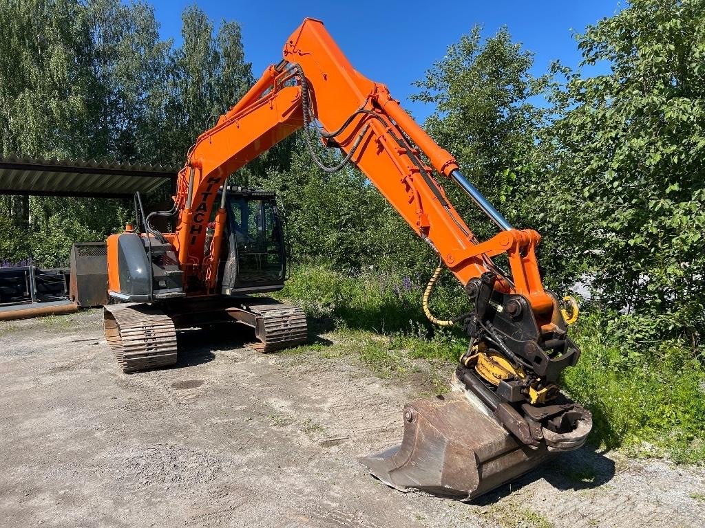 Hitachi ZX 135 US Pásová rýpadla