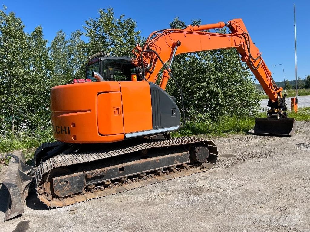 Hitachi ZX 135 US Pásová rýpadla
