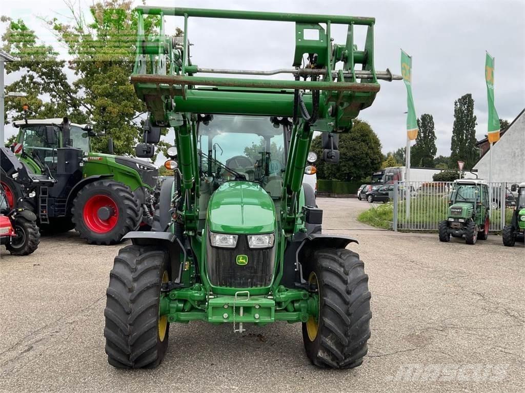 John Deere 5090R Traktory