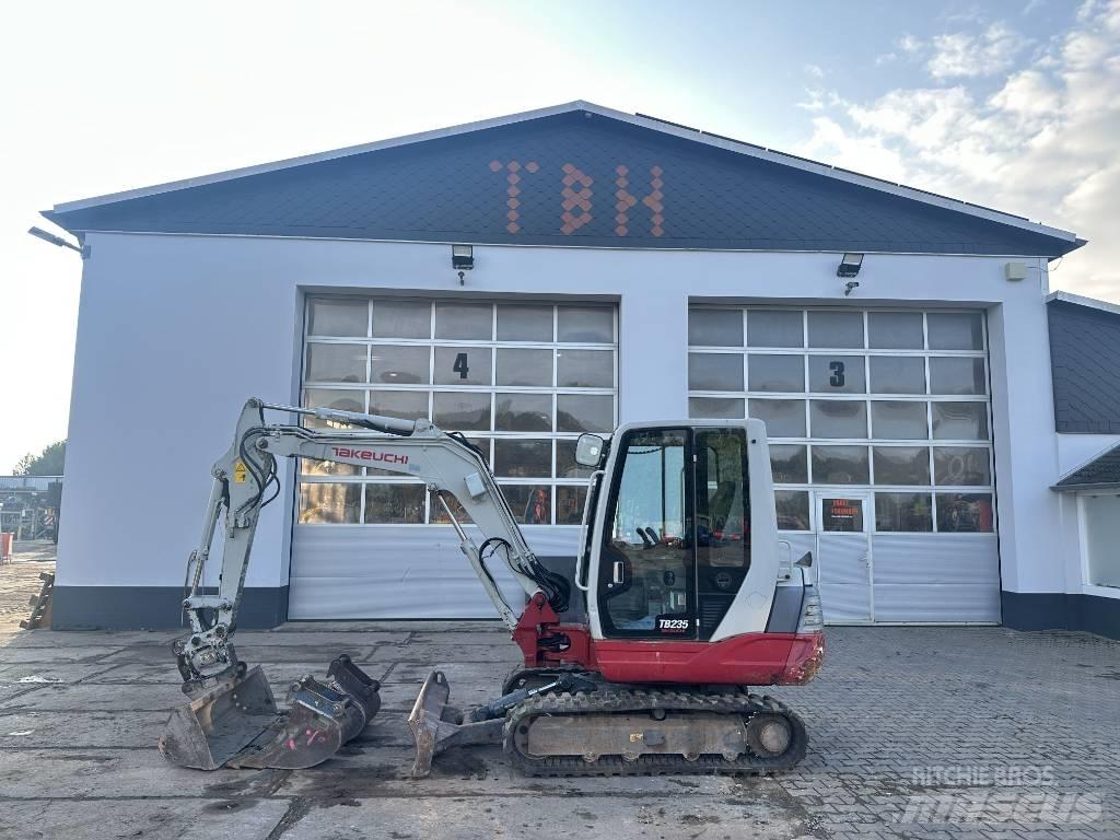 Takeuchi TB 235 Mini rýpadla < 7t