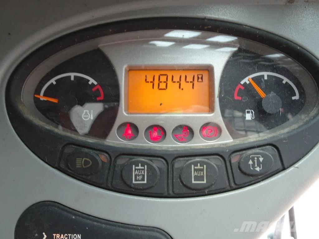 Bobcat S100 Smykem řízené nakladače