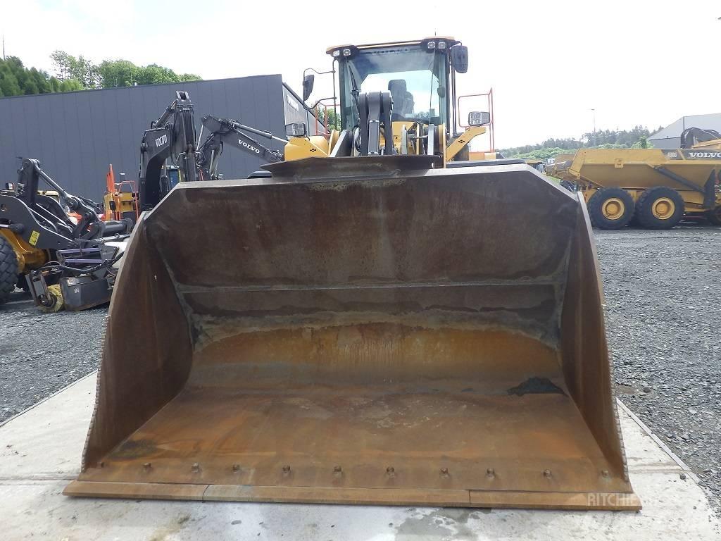 Volvo L 220 H Kolové nakladače