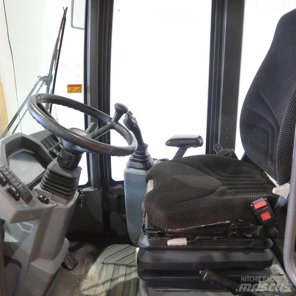 Volvo L30G Kolové nakladače