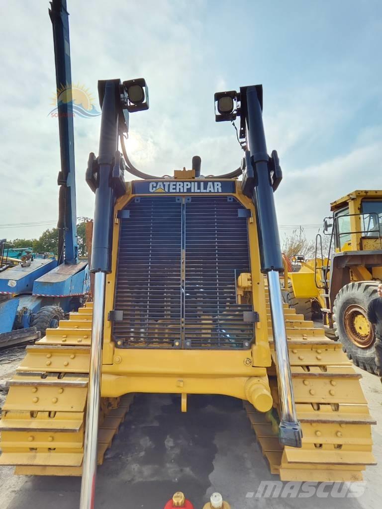 CAT D 8 T Pásové dozery