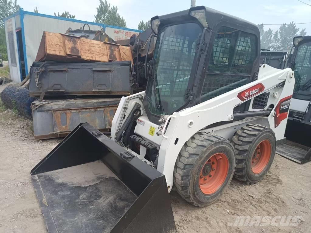 Bobcat S 450 Smykem řízené nakladače