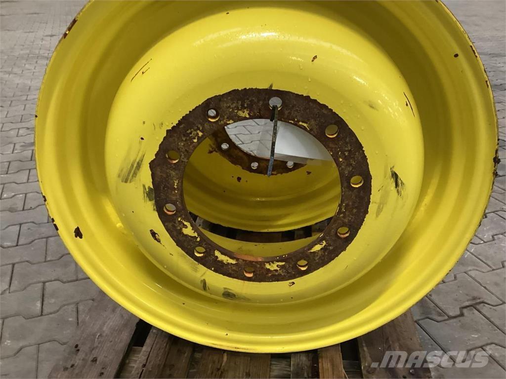 John Deere 15x30 Pneumatiky, kola a ráfky