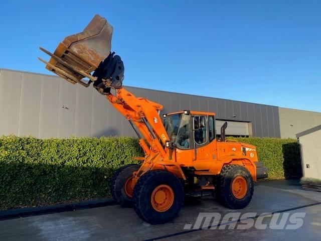 Doosan DL 200 Kolové nakladače