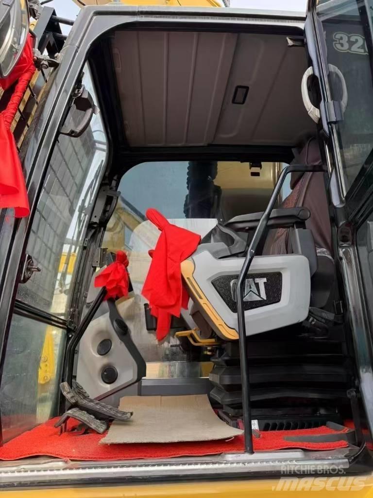 CAT 320GC Pásová rýpadla