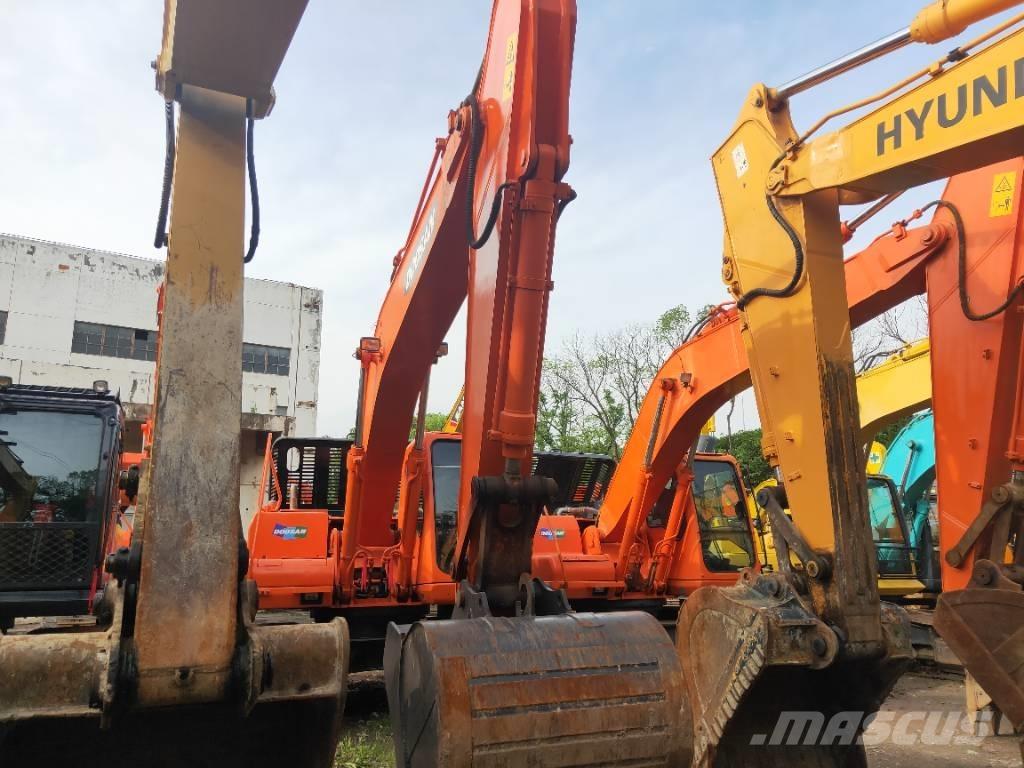 Doosan DH 215-9 Pásová rýpadla