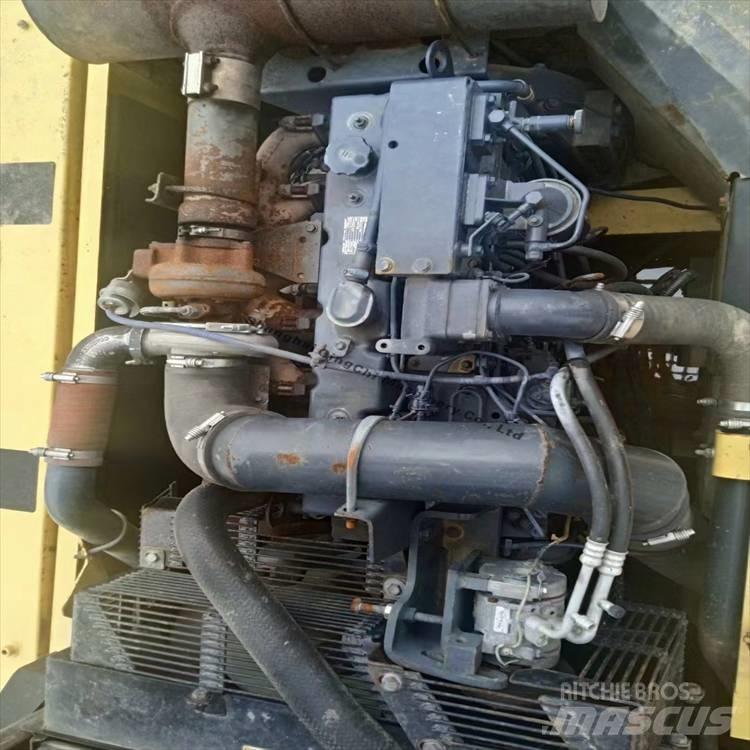 Komatsu 300 Pásová rýpadla