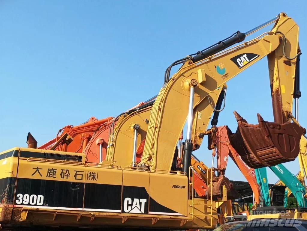 CAT CAT390DL Midi rýpadla 7t - 12t