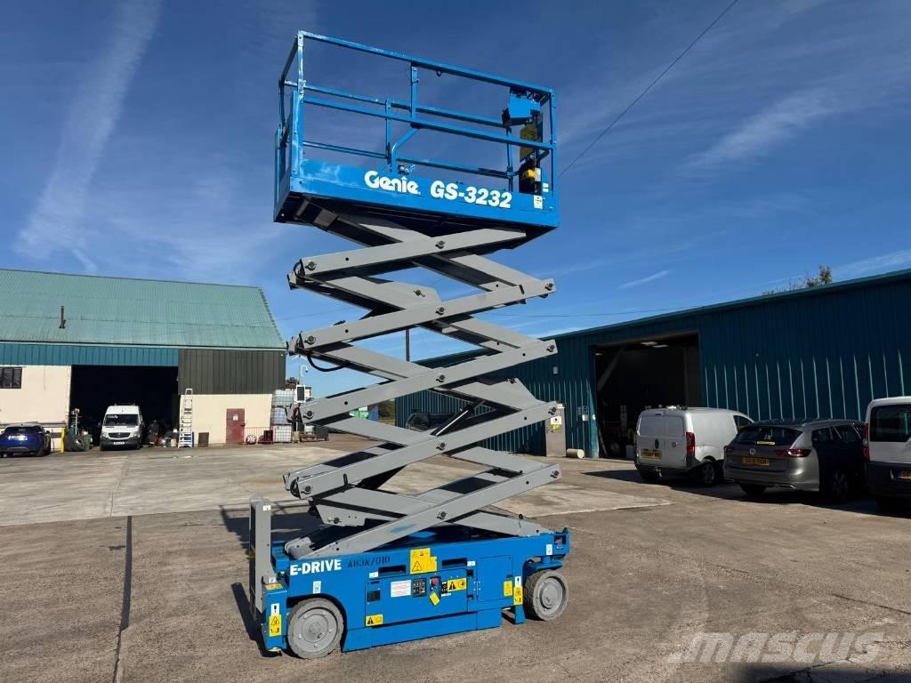 Genie GS 3232 Nůžková zvedací plošina