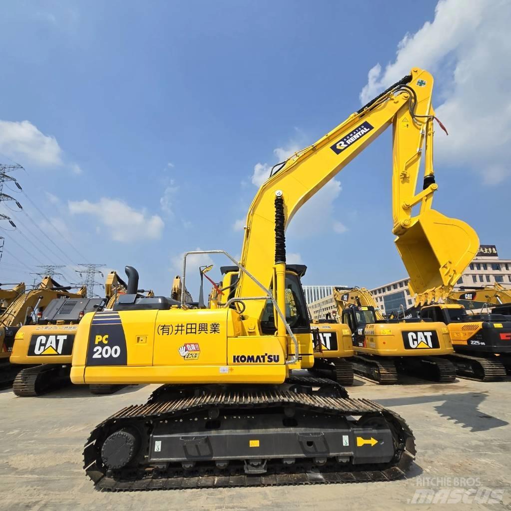 Komatsu PC 200-8 Pásová rýpadla
