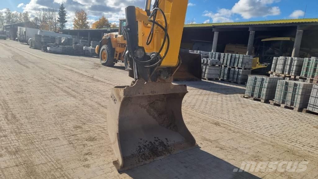 JCB JS 220 LC Pásová rýpadla