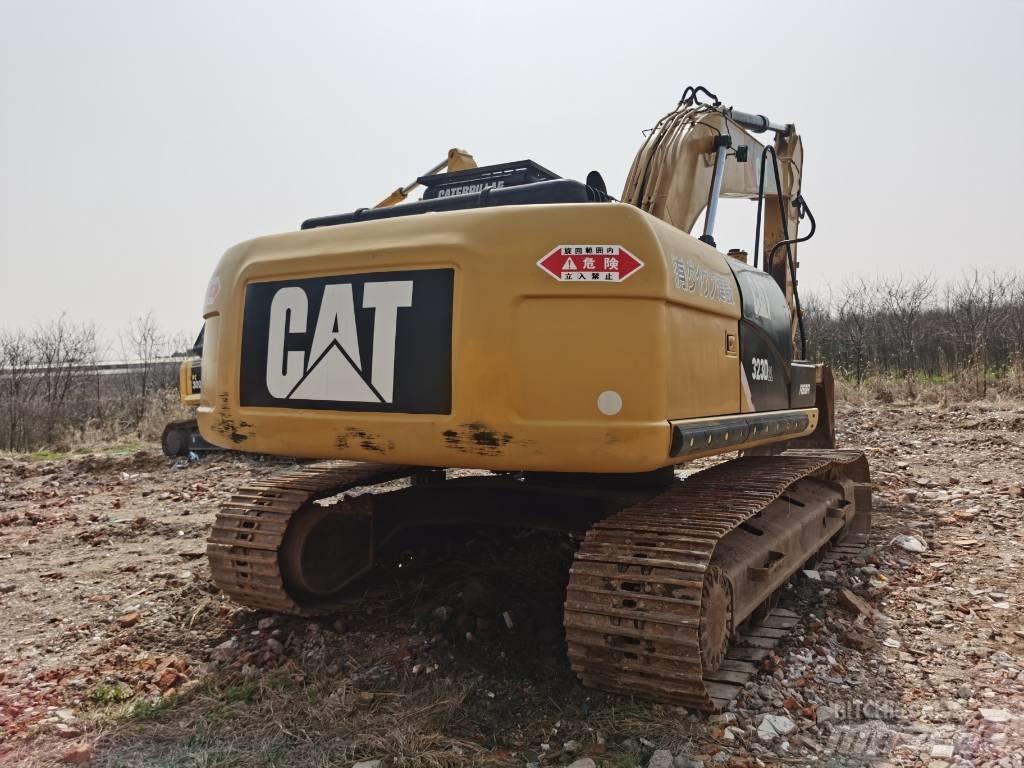 CAT 323 D L Pásová rýpadla
