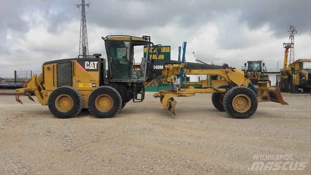 CAT 140 M Grejdry