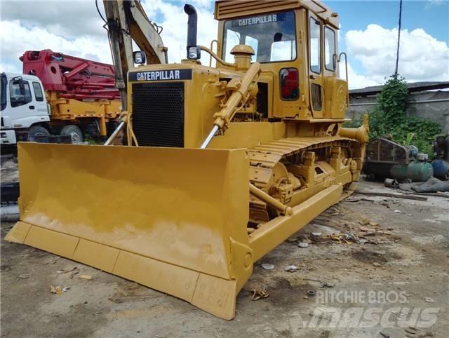 CAT D 6 D Pásové dozery