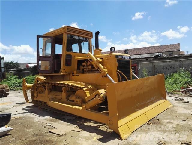 CAT D 6 D Pásové dozery