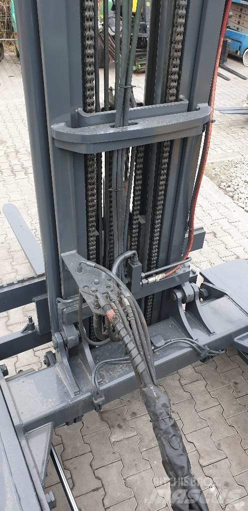 Combilift C 4500 4 cestní vysokozdvižné vozíky
