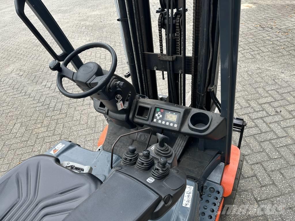Toyota 8 FBE 20 T Akumulátorové vozíky