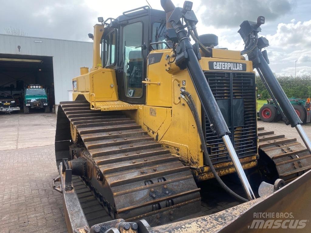 CAT D 6 T LGP Pásové dozery