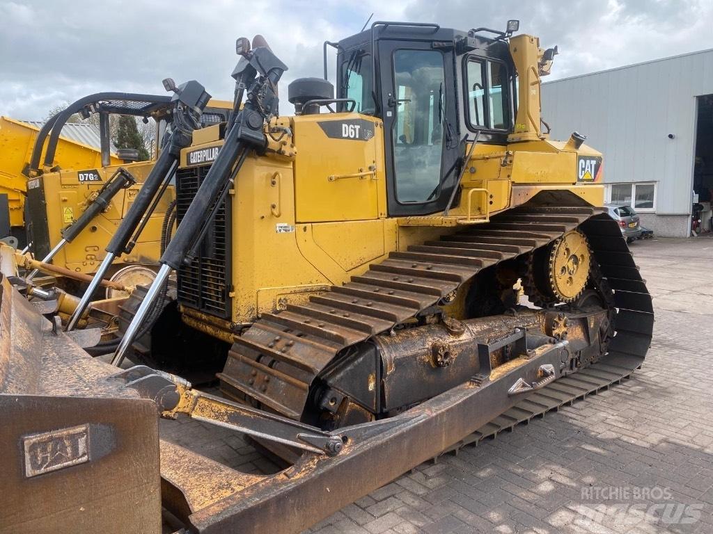 CAT D 6 T LGP Pásové dozery