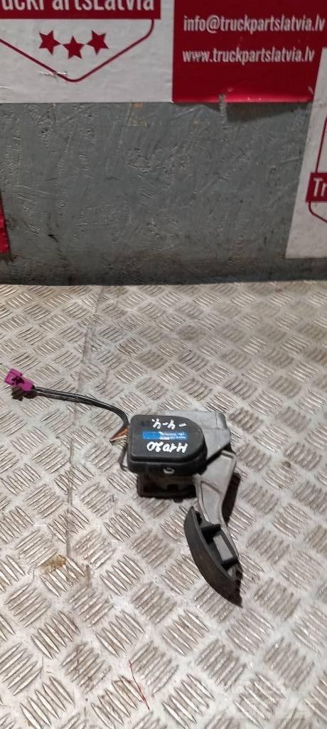 MAN TGA    81259706094 Kabiny a interiér