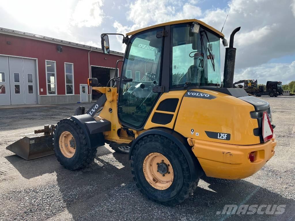 Volvo L 25 F Kolové nakladače