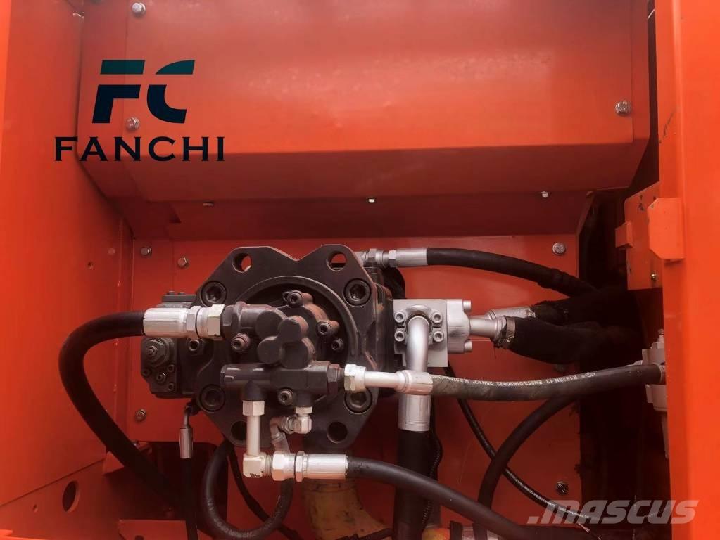 Doosan DX 225 LC Pásová rýpadla