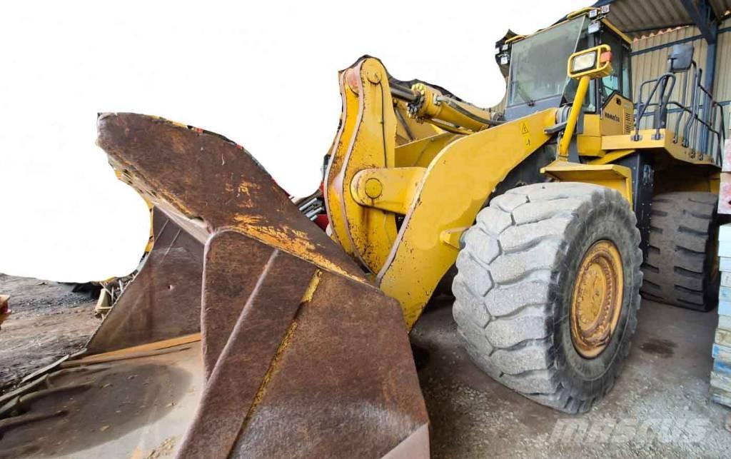Komatsu WA 600-6 Kolové nakladače