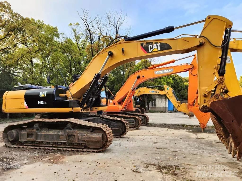 CAT 349 D2 Pásová rýpadla