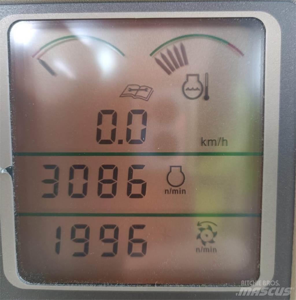 John Deere 7300 Samojízdné sekačky