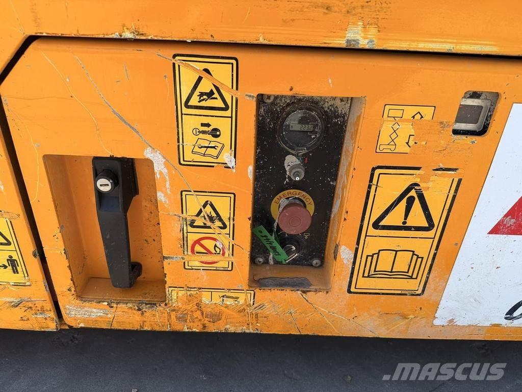 JCB S4046E Další zvedače a plošiny