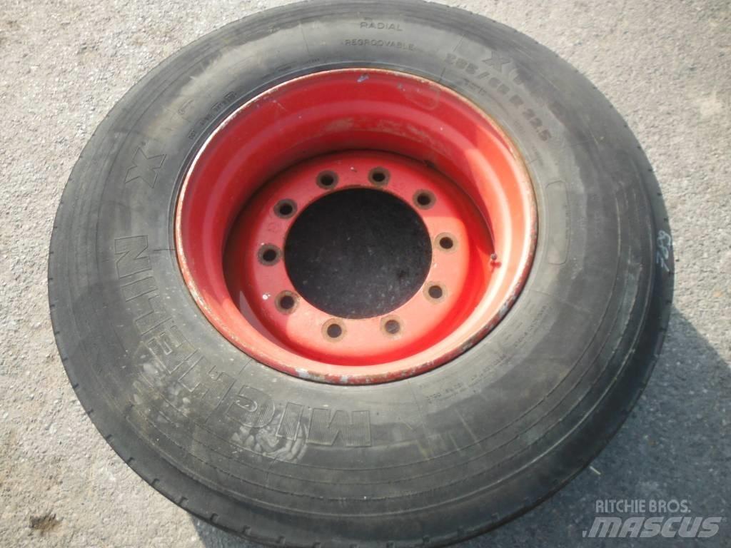 Michelin 385/65R22.5 Pneumatiky, kola a ráfky