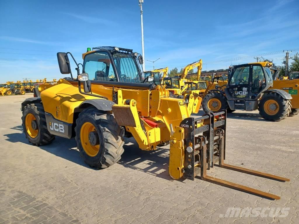 JCB 535-125 Teleskopické manipulátory
