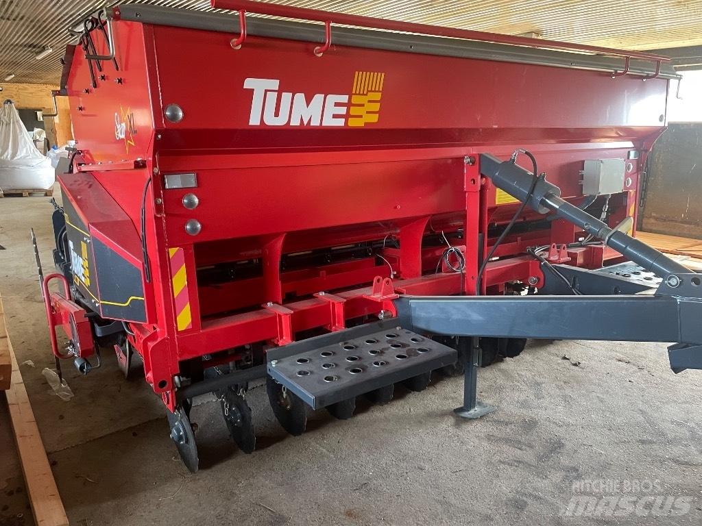 Tume JC 3000 Star XL Kombinované secí stroje