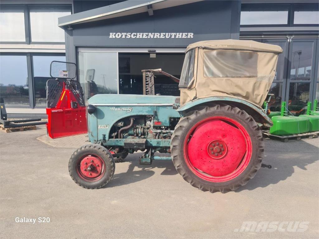 Hanomag R 324 SA Traktory