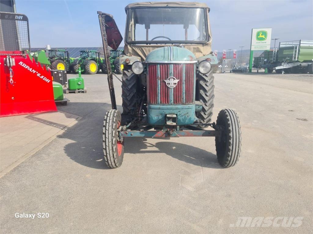 Hanomag R 324 SA Traktory