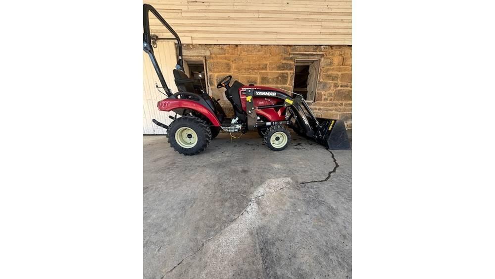 Yanmar SA223 Traktory